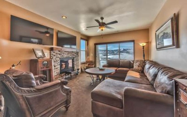 Black Rock Retreat by Blueswell