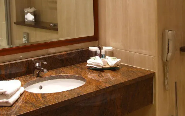 Ramada Htl&suites Ballykisteen