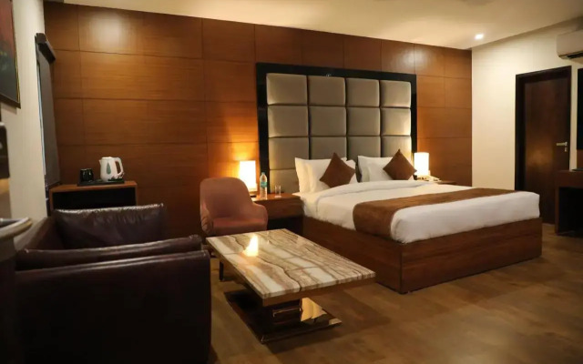 Paras Inn