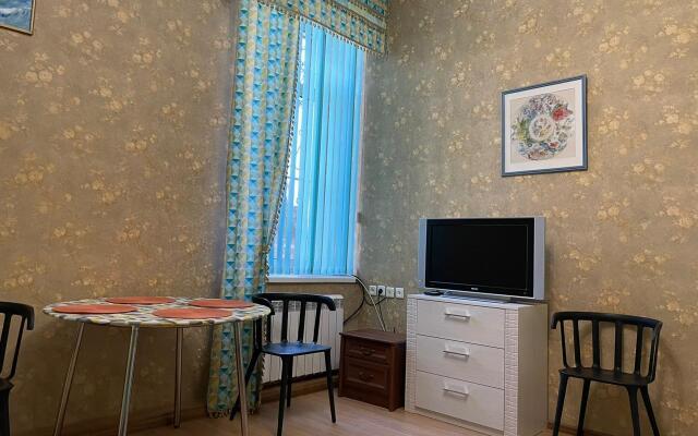 Апартаменты на переулке Яновского 2