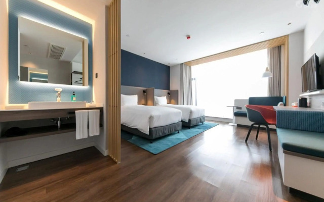 Holiday Inn Express Wuhan Optical Valley by IHG