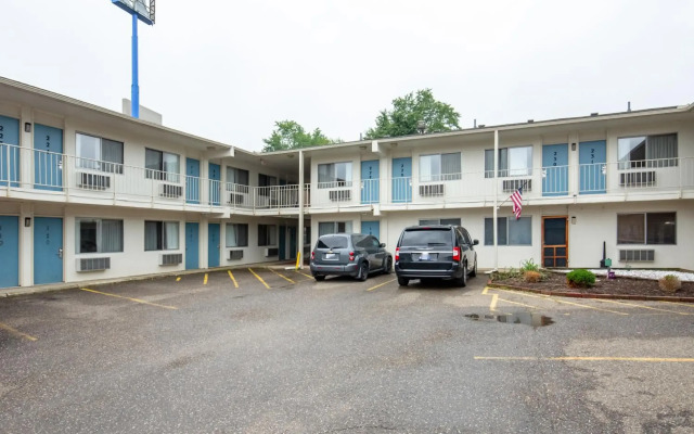 Days Inn by Wyndham New Philadelphia
