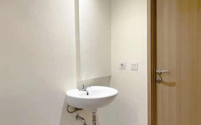 Modern Look 2Br Meikarta Apartment