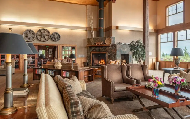 Copper River Princess Wilderness Lodge