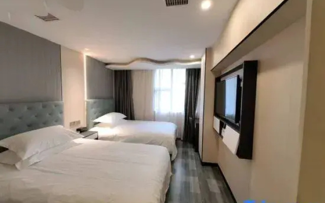 Roman holiday theme hotel(Suzhou Wuyue Plaza store)