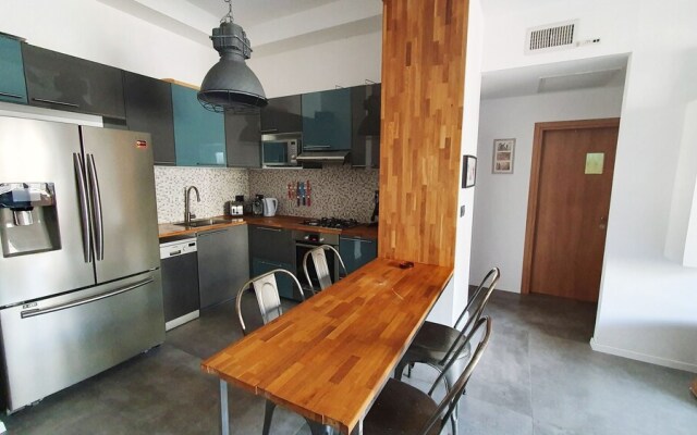 Design Apt Parking Included 2Bdr Y6