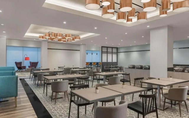 Parkinn by Radisson Iloilo