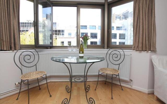 Tower Bridge Apartment