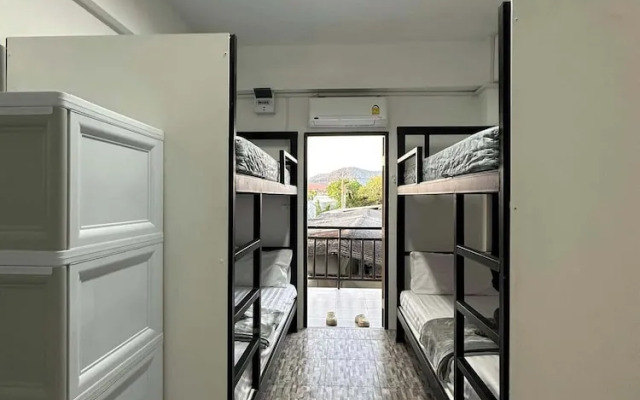 Phuket Hostel at Rawai