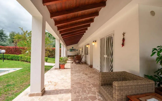 Villa Ribes con piscina by Wonderful Italy