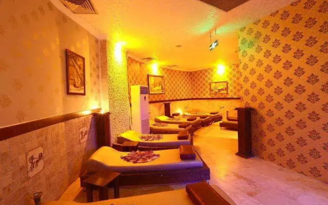 Lyra Resort & Spa