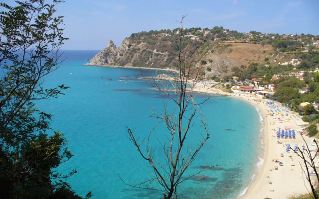 Cozy Holiday Home in Ricadi near Sea