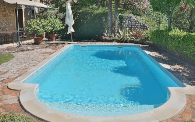 Apartment With Pool Ai Pignoi 1st floor