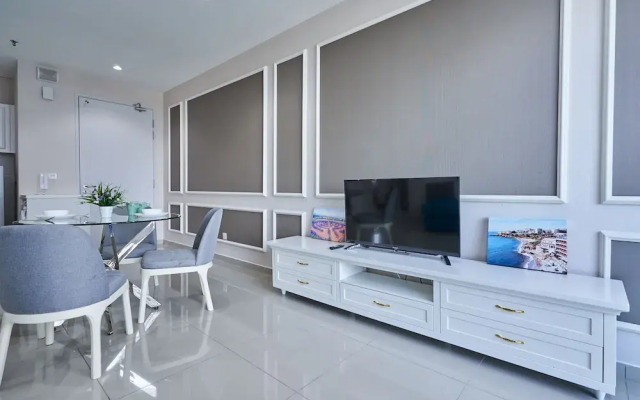 OYO Home 1143 Elegant 2br I-soho I-city