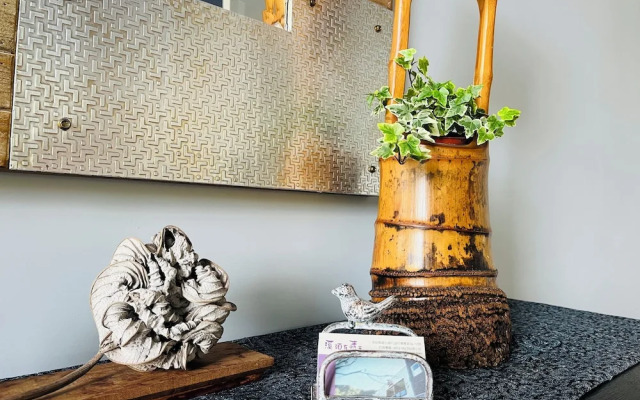 Xi Tou in Sunny Day Inn