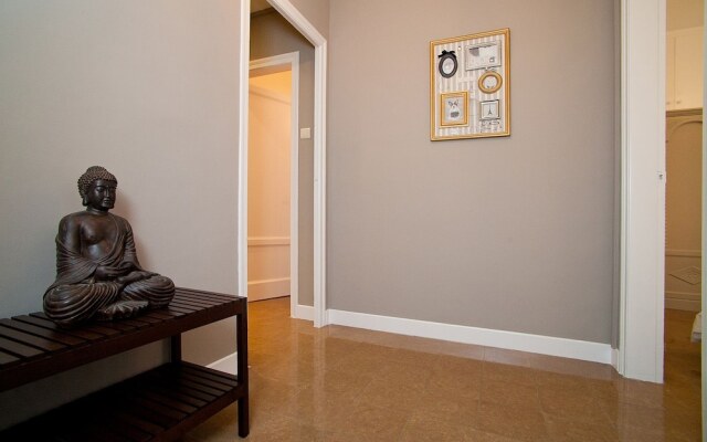 Cute & Spacious Eixample Apartment