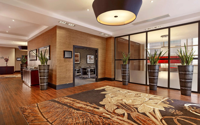 DoubleTree by Hilton London Victoria
