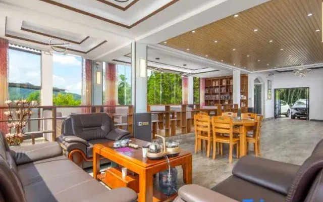 Golden Field Hotel (Longji Terrace No. 1 Observation Deck)