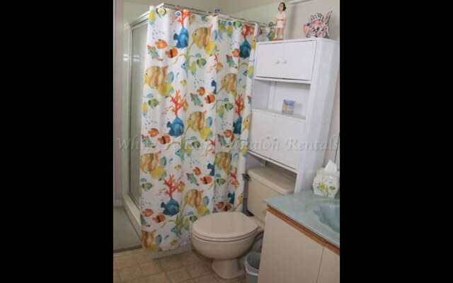 East Schwartz 1321 by White Pelican VR