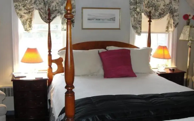 Fox Pond Bed and Breakfast