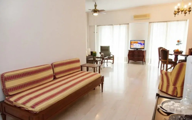 Renovated Central Apartment in Kolonaki