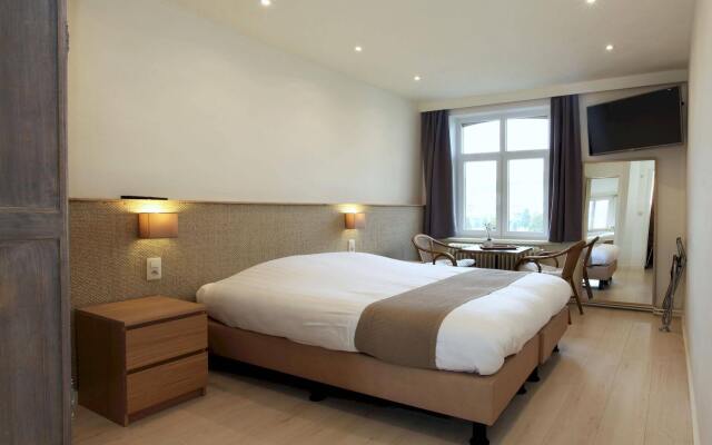 Hotel Cecil