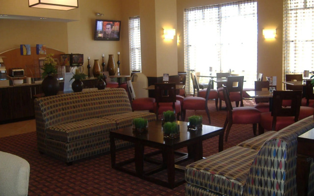 Holiday Inn Express & Suites Kendall East Miami by IHG