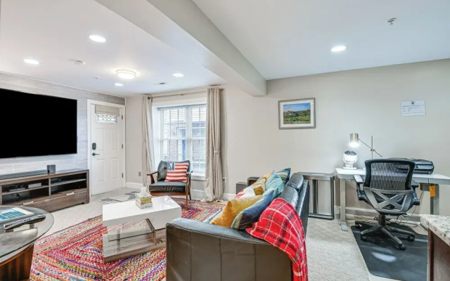 Pet-friendly DC Area Condo w/ Yard!