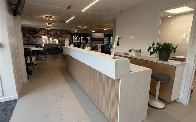 Kyriad Marseille - Vitrolles Aéroport