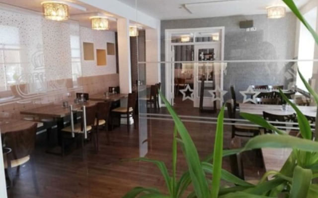Caesaro Hotel & Pizzeria