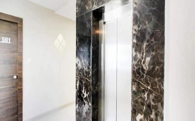 Apple Tree Inn by OYO Rooms