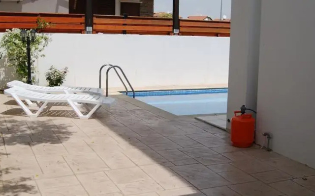 Artemis Luxury Villas