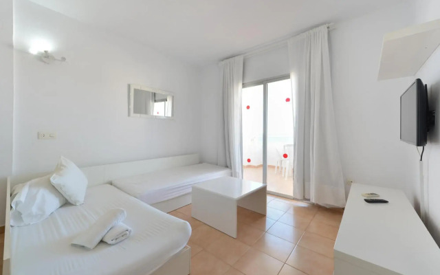 Apartamentos San Antonio Beach