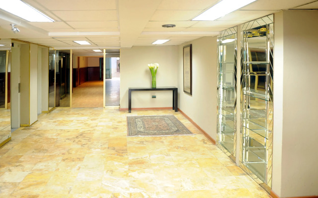 Epiqus Hotel