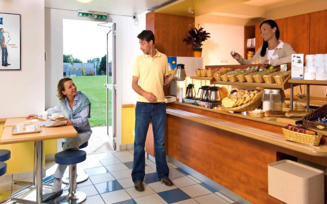 Ibis Budget Coutances