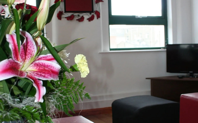 Hogg & Mitchells Apartments