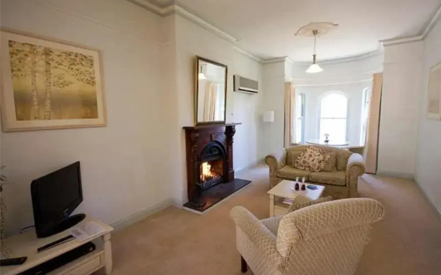 Brice Hill Country Lodge