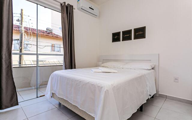 Apto amplo e moderno no Santinho VER102