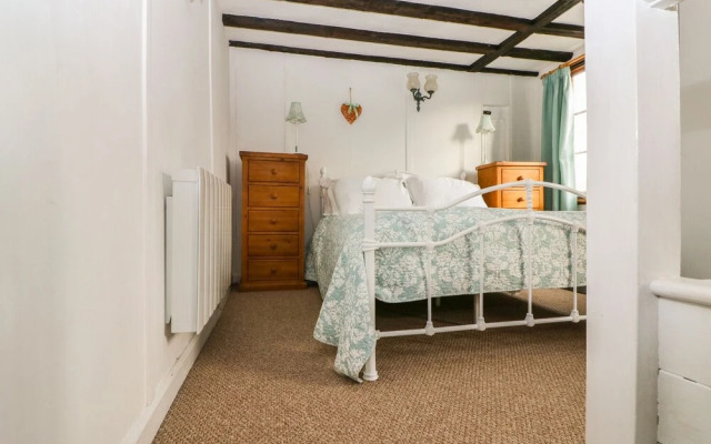 Swanfield Cottage