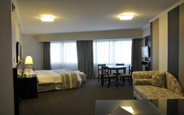 Plaza Real Suites Hotel