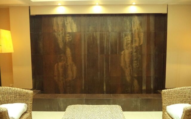 Hotel Mil 810