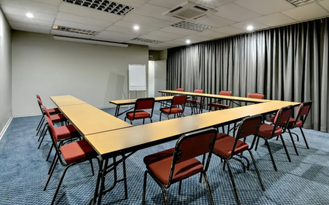Evander Villas Hotel and Conference Center