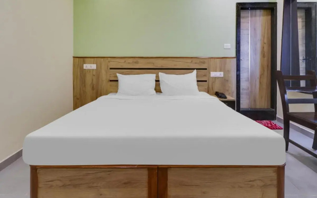 Townhouse OAK Hotel SVA