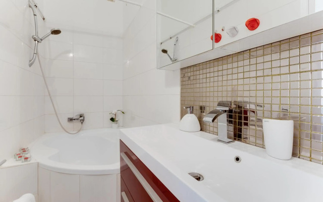 Old Town Royal Apartment With Giant Terrace