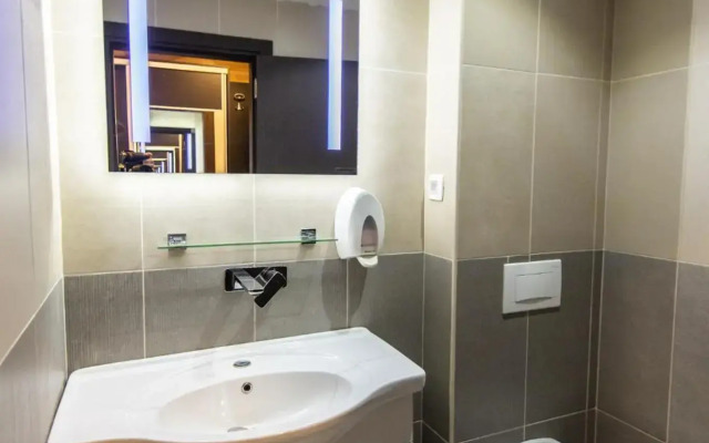 Enigma Hotel