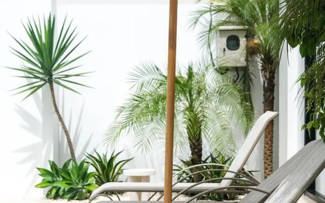 Limón & Cello Villa