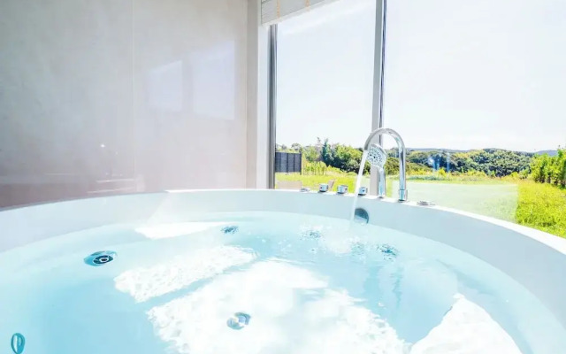 Glamprook Futtsu Bristol Hill