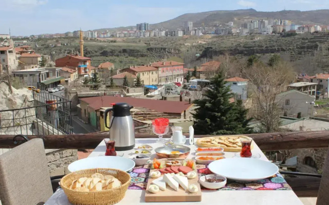 La Di̇as Cave Cappadoci̇a