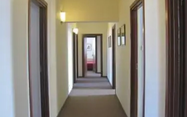 Bialy Palac Palczew