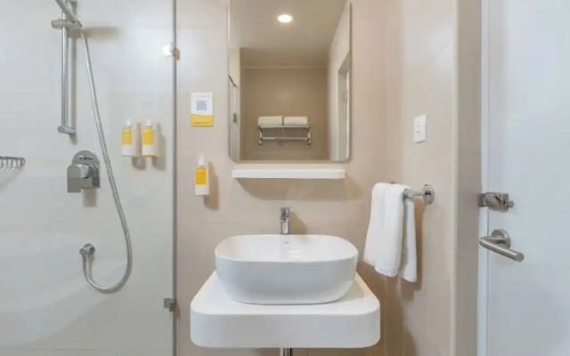 Bloom Hotel - Jubilee Hills